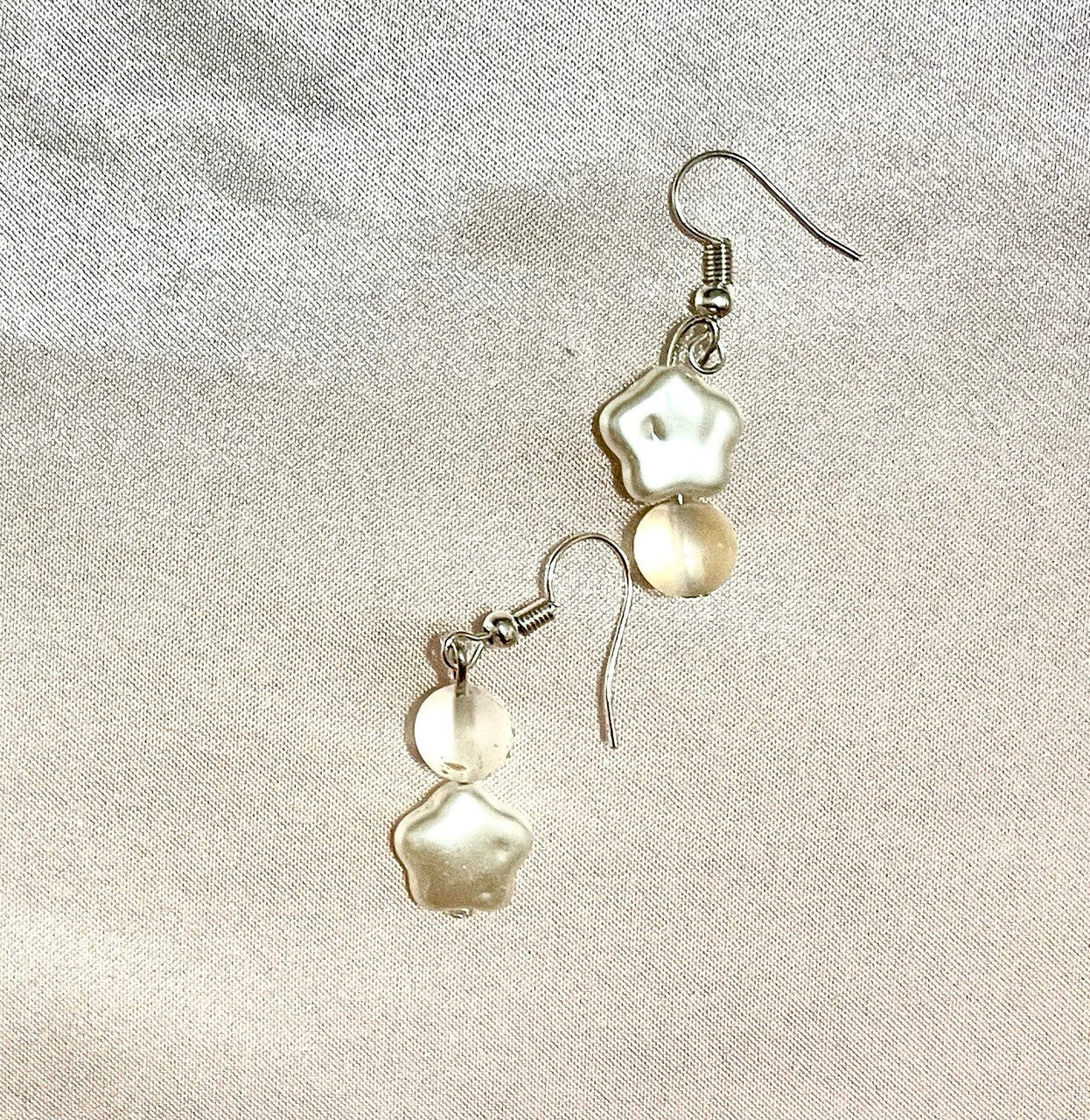 Claire White Star Gold-Speckled Transparent Ball Earrings