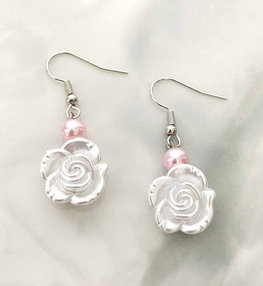 Carla White Flower Earrings